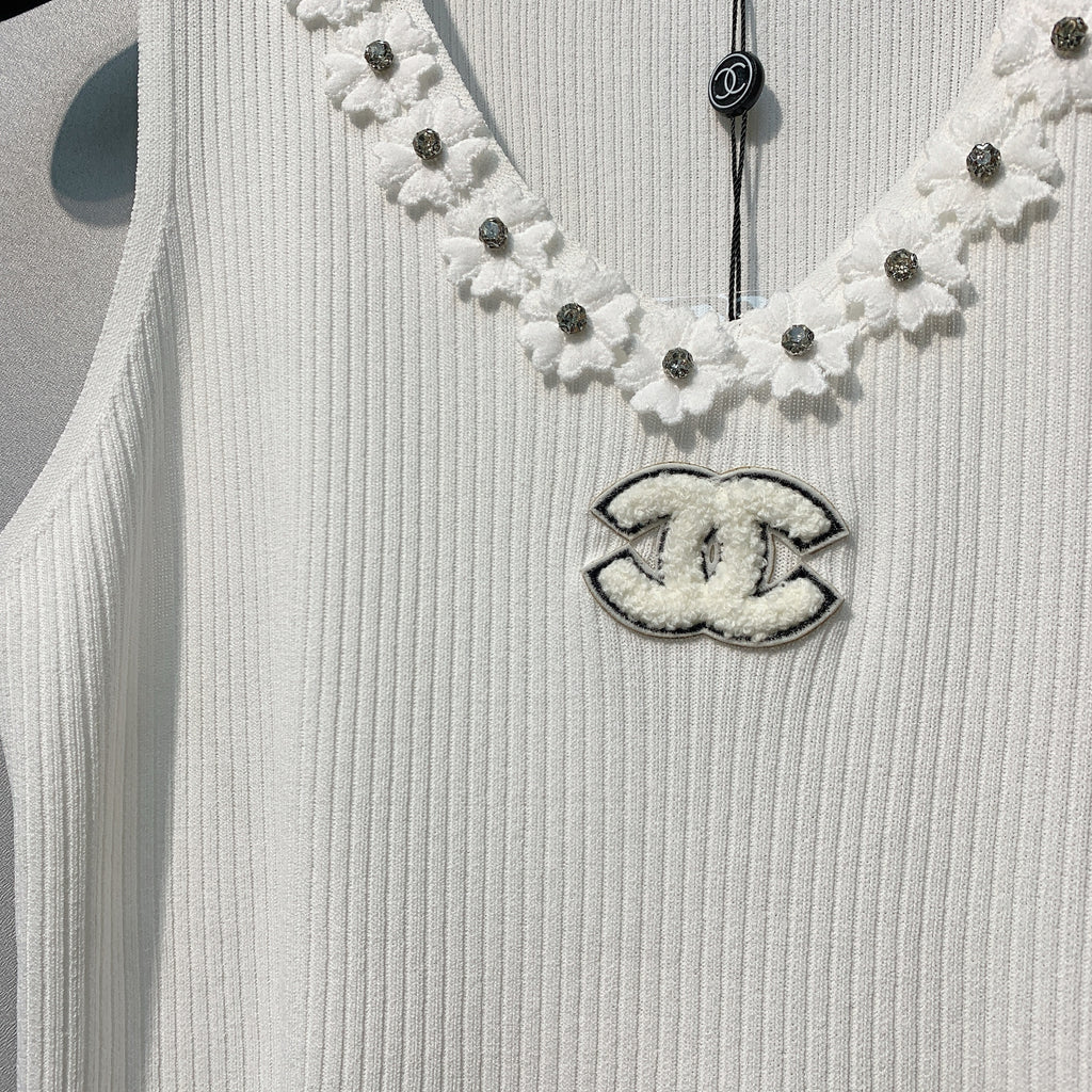 CHANE 26SS White Knitted Tank Top