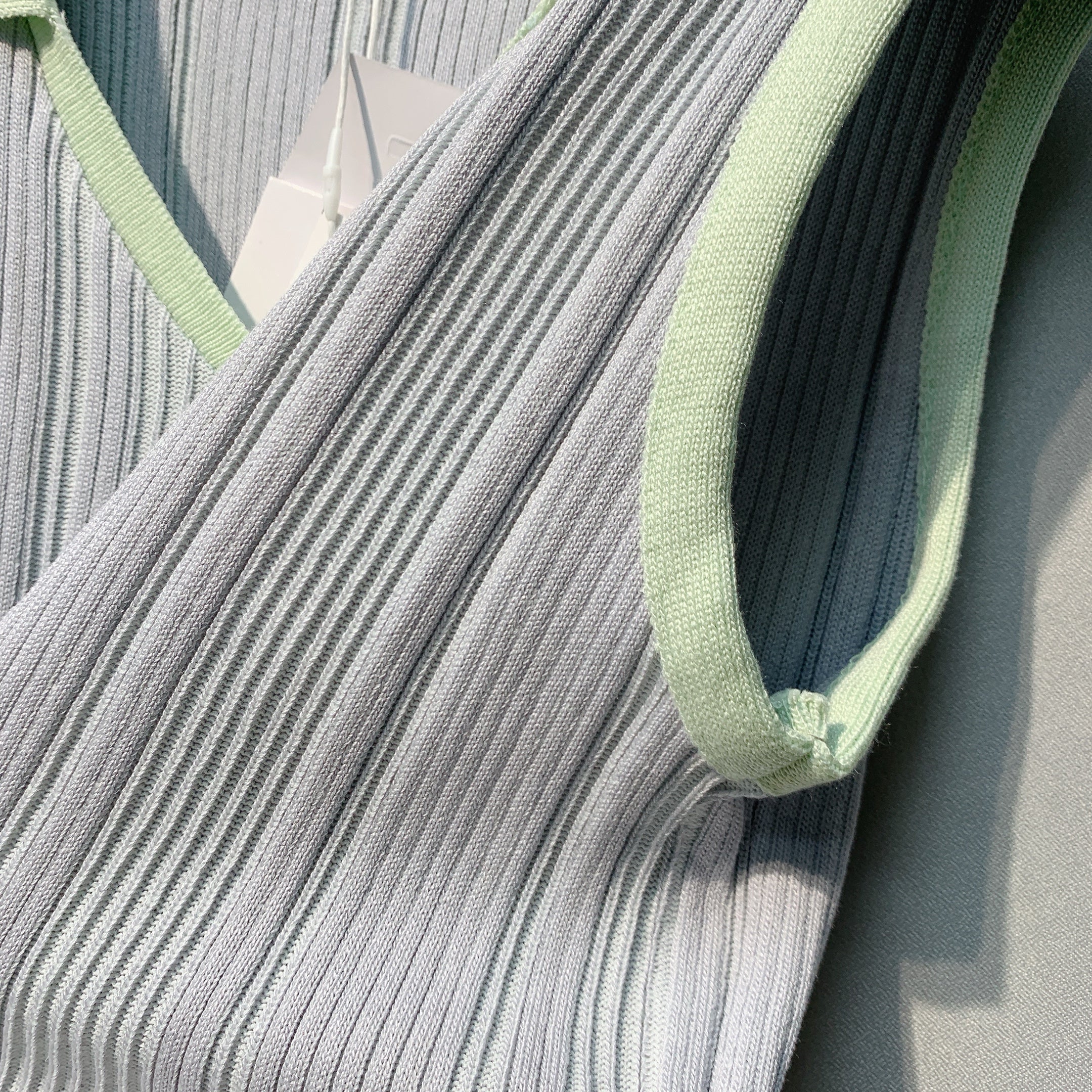 DIO 26SS Green Polo Knitted V-Neck Top